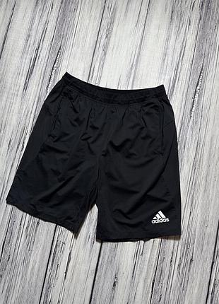 Adidas шорты оригинал чёрные m размер