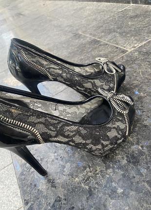 Підбори guess ,туфлі