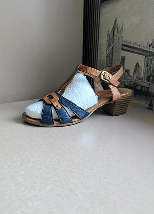 Босоніжки bellissimo shoes (38) жіночі з натуральної шкіри колір коричневий/синій