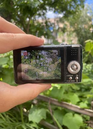 Цифровиц фотоапарат panasonic lumix dmc - fx 01 (повний комплект