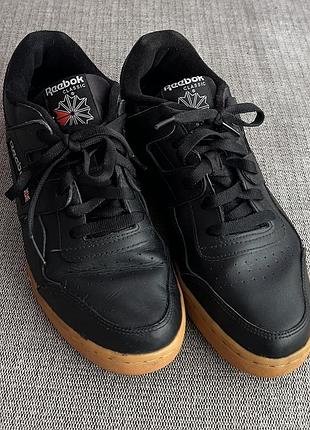 Снікерcи reebok workout plus 2