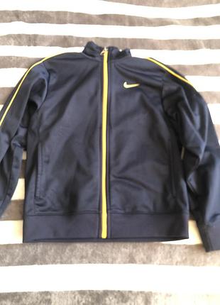 Спортивна кофта на хлопчика nike (оригінал), вдягали пару разів легка, зручна, в іншому стані