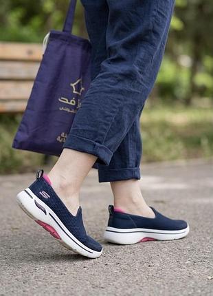 Кросівки-сліпони skechers go walk arch fit, us 7 (eu 37)