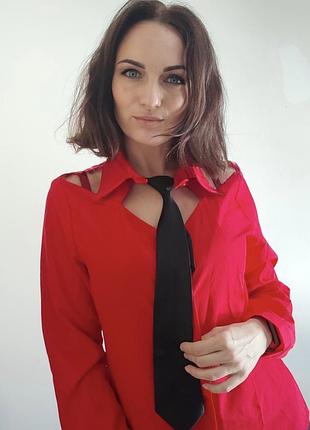 Сорочка жіноча червона з краваткою