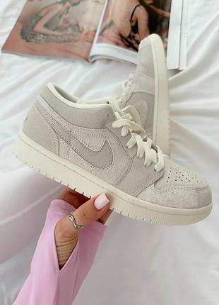 Женские бежевые кроссовки jordan 1 low beige х джордан 39