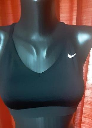 Спортивный топ nike dri - fit