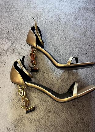 Туфлі saint laurent 40 розмір