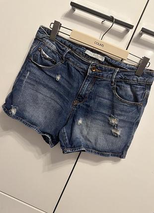Джинсові шорти від bershka
