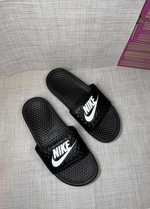 Оригінальні шльопанці nike