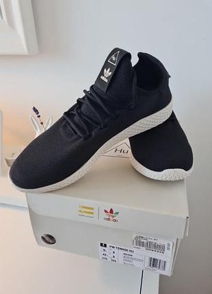 Кроссовки новые мужские 43р. adidas