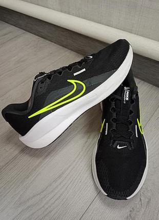 Кроссовки nike 4