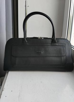 Итальянская красавица furla
