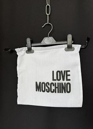 Love moschino белый пыльник маленький 29x26 см органайзер чехол