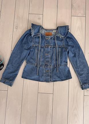 Крута приталена джинсова сорочка з баскою levi’s
