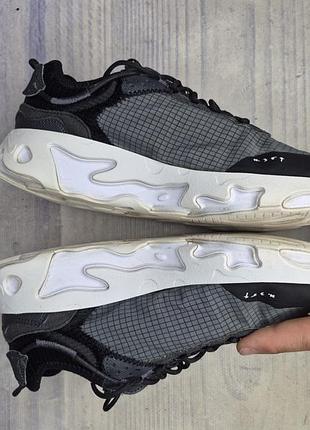 Кроссовки nike 4