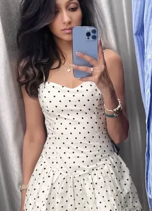 Bershka puffball mini dress в белом цвете с черным горошком