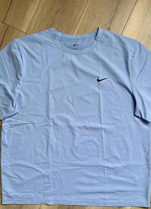 Футболка чоловіча nike dri fit