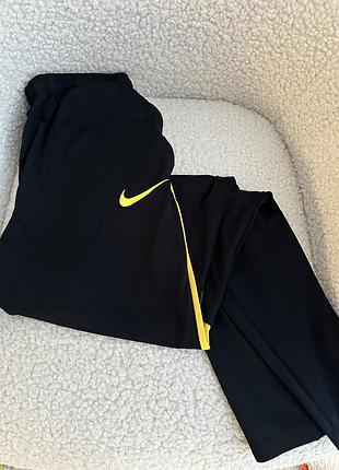 Штаны женские спортивные nike, s