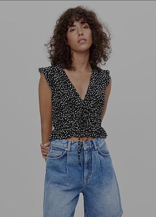 Легкая женская блуза в горошек bershka