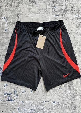 Спортивні футбольні шорти nike dri-fit strike lll оригінал