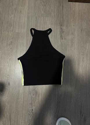 Топ жіночий pull&bear чорний