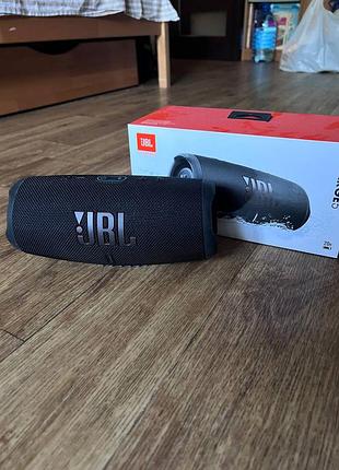Продаю колонку jbl charge 5