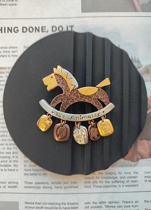 Вінтажна брошка los animales від liz claiborne.