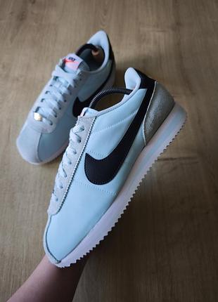 Круті жіночі кросівки nike, р.41. довжина за устілкою 26 см. ідеальний стан, жодних нюансів
