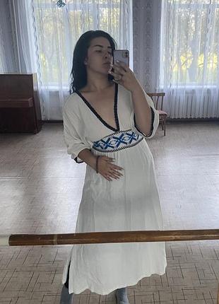 Сукня-вишиванка з льону