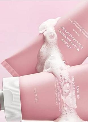 Arencia rosehip mild ph balancing rice cake cleanser – балансуюча пінка для вмивання з шипшиною 150 мл