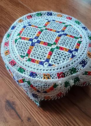 Тюбетейка з вишивкою та дзеркальцями синдхі топі (sindhi topi) головний убір з орнаментом