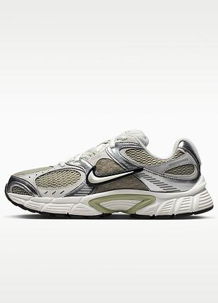 Оригінальні жіночі кросівки nike w v5 rnr hq7901-301 у новому стані з сша