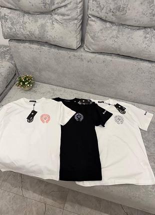 Футболка від бренду chrome hearts