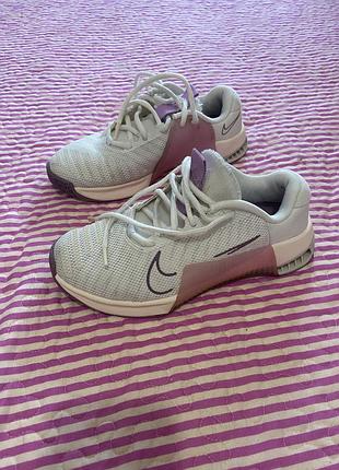 Кросівки жіночі nike metcon 9