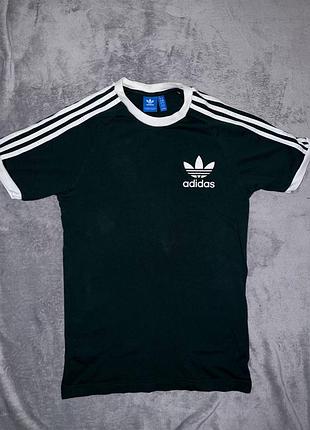 Чоловіча зелено-біла футболка adidas