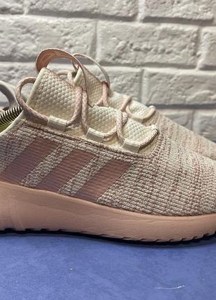 Жіночі кросівки adidas