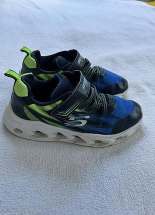Кроссовки фирмы skechers 36 размера по стельке 23,5 см.