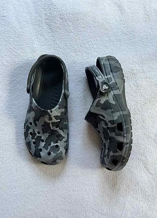 Крокси фірми crocs розмір m9 w11 (наш 40-41) за устілкою 26,5-27 см