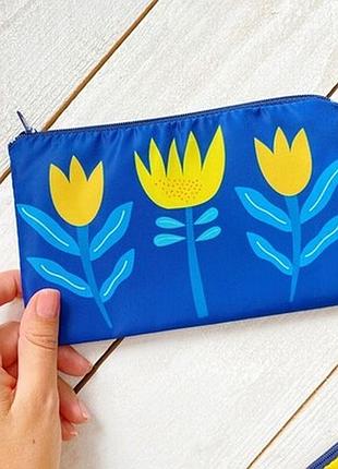 Жіноча косметичка три квітки