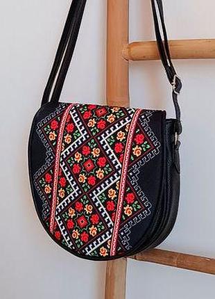 Молодіжна сумка saddle український квітковий орнамент на чорному фоні