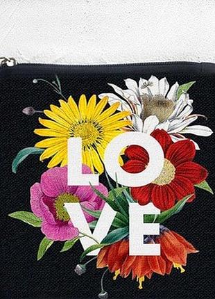 Косметичка квадратна basic love