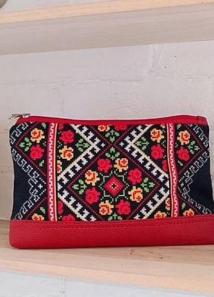Косметичка дорожня жіноча lovely квітковий орнамент на червоному фоні