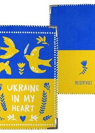 Обкладинка на паспорт пташки. ukraine in my heart