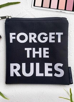 Косметичка квадратна basic forget the rules
