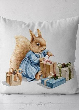 Подушка декоративна (soft) 45x45 см білочка з подарунками