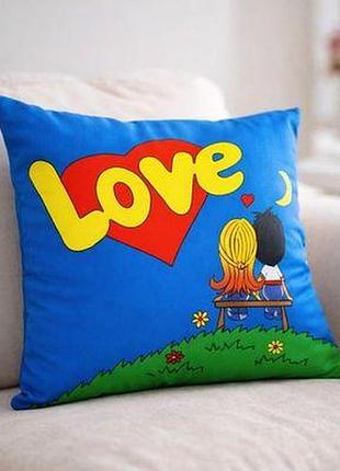 Подушка з принтом 40х40 см love is (синя)