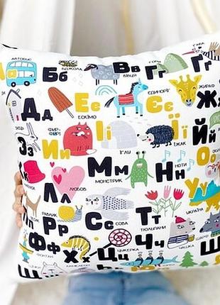 Подушка з принтом 40х40 см алфавіт
