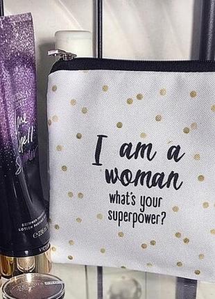 Косметичка квадратная basic i am a woman