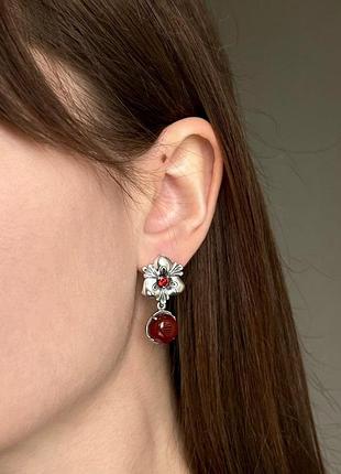 Серьги из серебра с красным сердечником хартов 20203