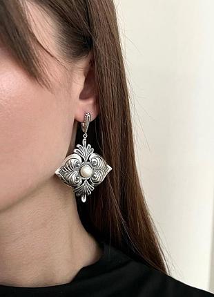Серьги из серебра с культивированной жемчужиной хартов 20190